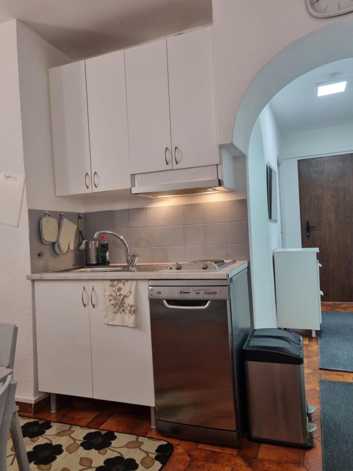 פואנגירולה Comfortable One Bedroom Apartment מראה חיצוני תמונה